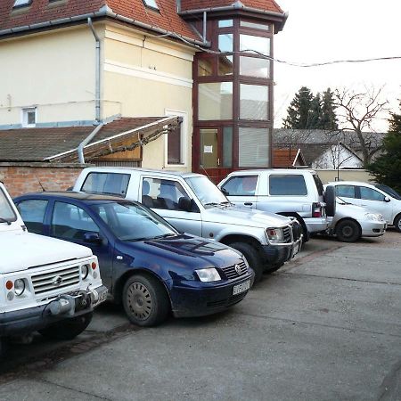 Mo-Ha Panzio Bed & Breakfast Torokszentmiklos Exterior photo